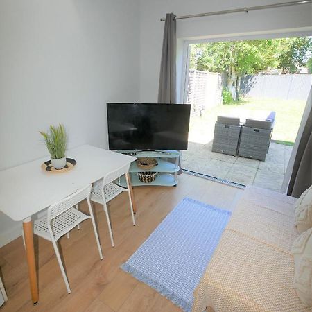 Turay Court Holiday Apartments Борнмът Екстериор снимка