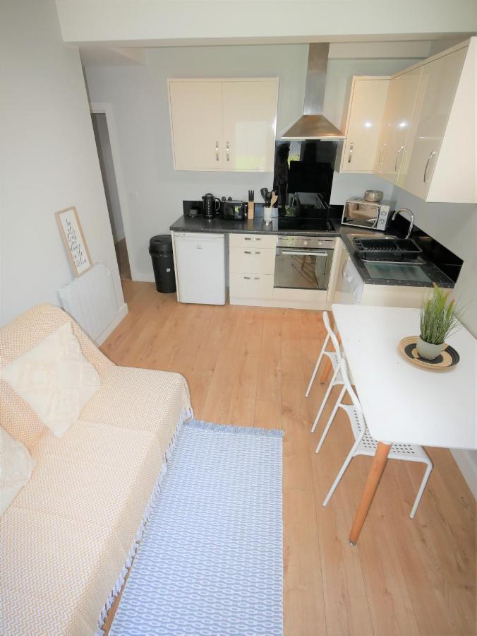 Turay Court Holiday Apartments Борнмът Екстериор снимка