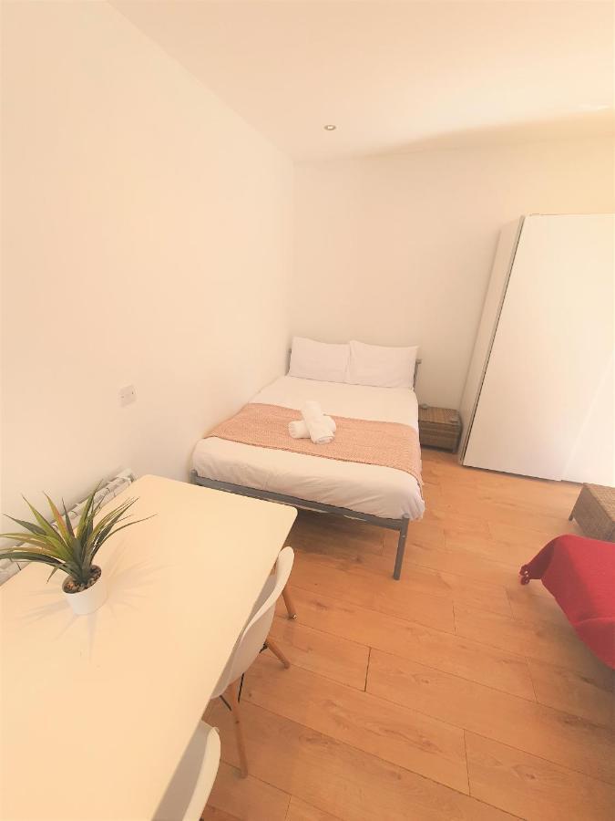 Turay Court Holiday Apartments Борнмът Екстериор снимка