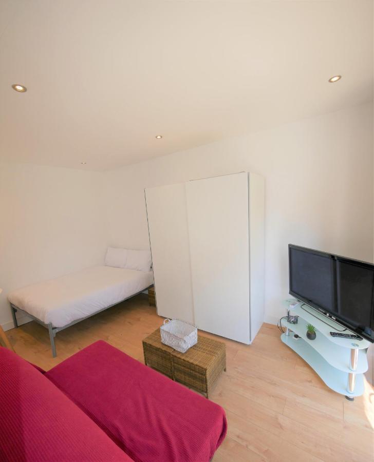 Turay Court Holiday Apartments Борнмът Екстериор снимка