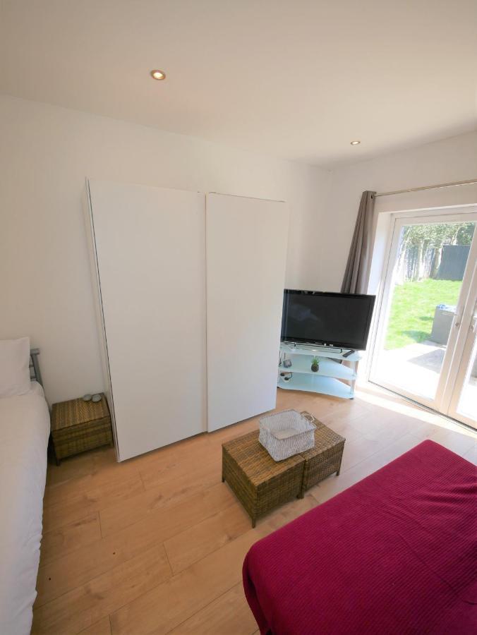 Turay Court Holiday Apartments Борнмът Екстериор снимка