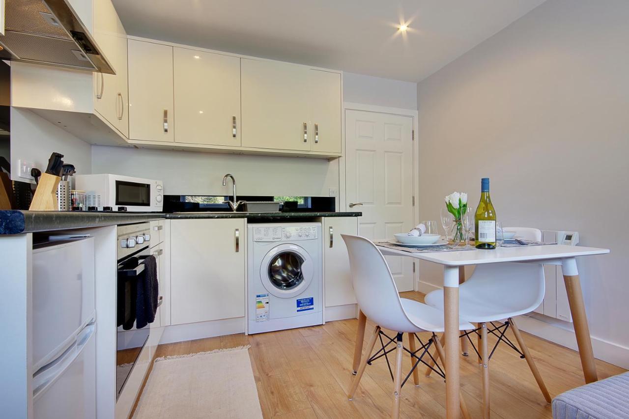 Turay Court Holiday Apartments Борнмът Екстериор снимка