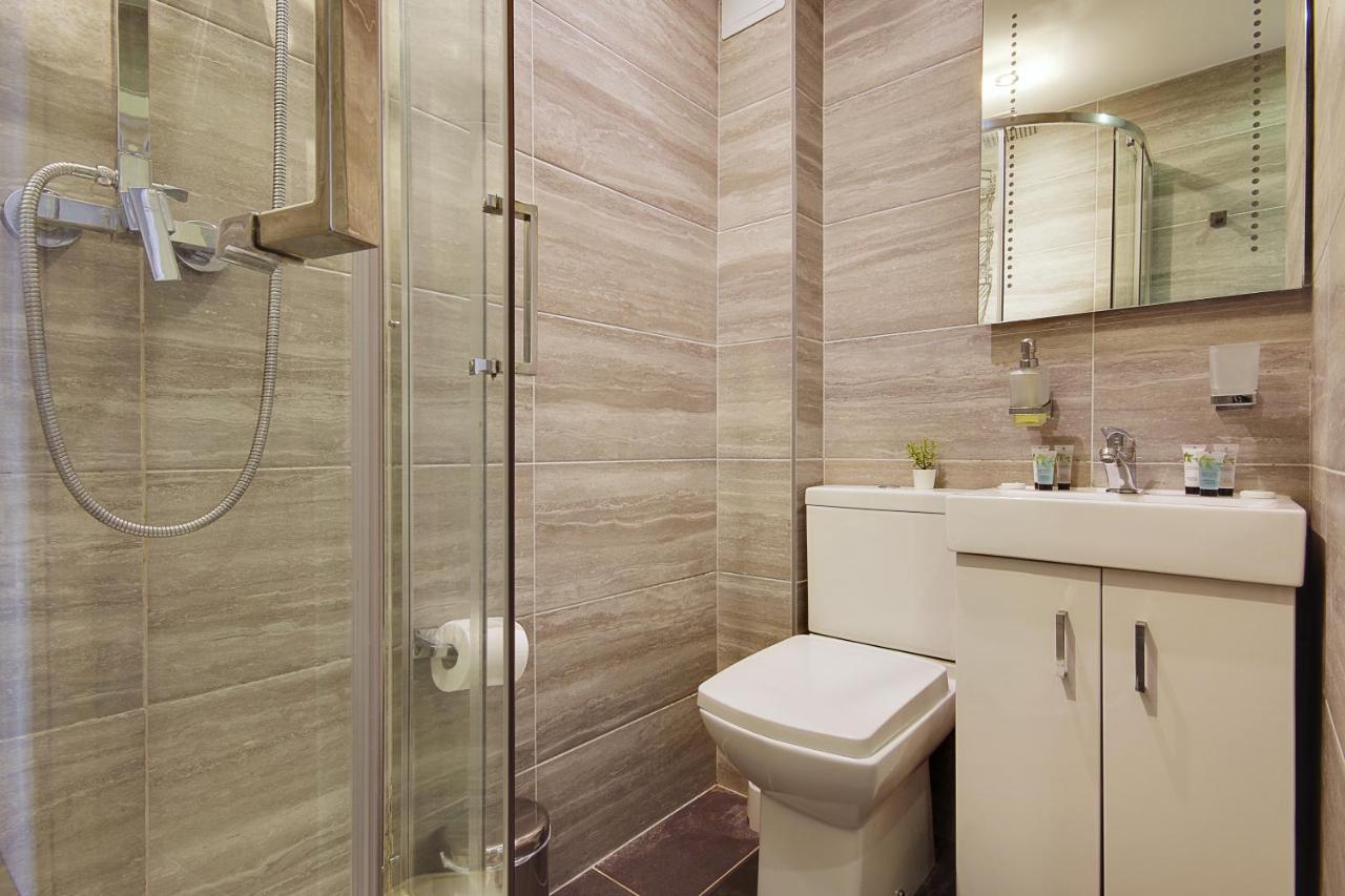 Turay Court Holiday Apartments Борнмът Екстериор снимка