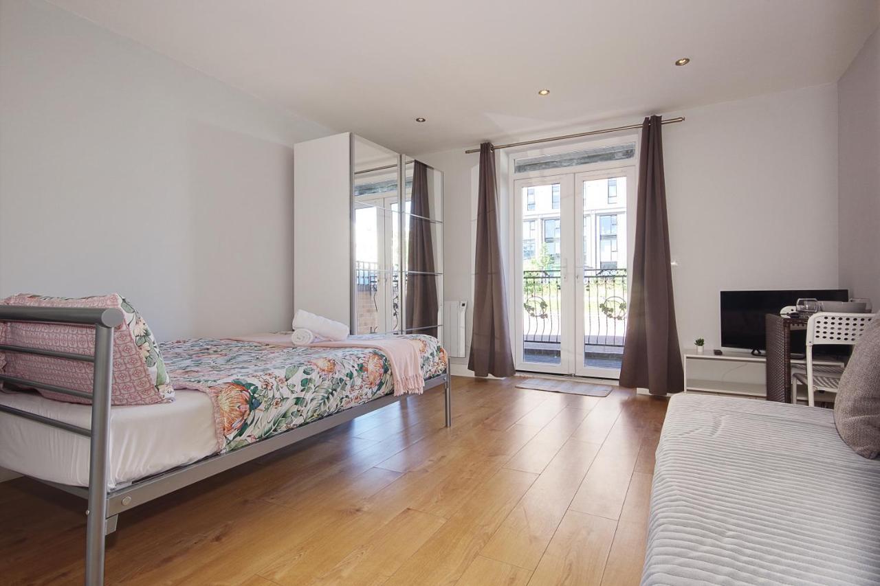 Turay Court Holiday Apartments Борнмът Екстериор снимка