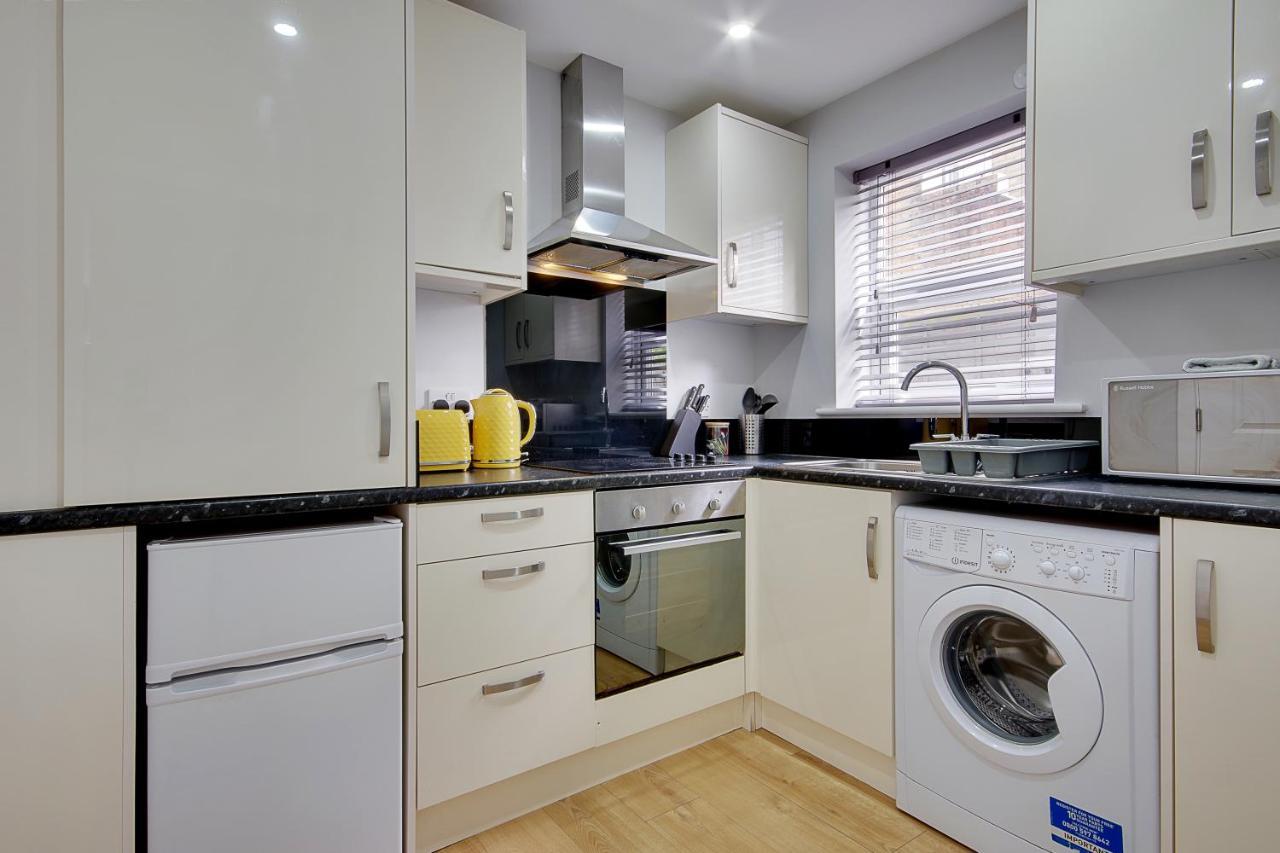 Turay Court Holiday Apartments Борнмът Екстериор снимка