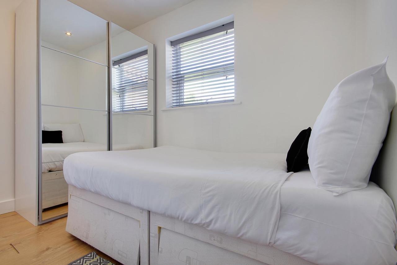Turay Court Holiday Apartments Борнмът Екстериор снимка