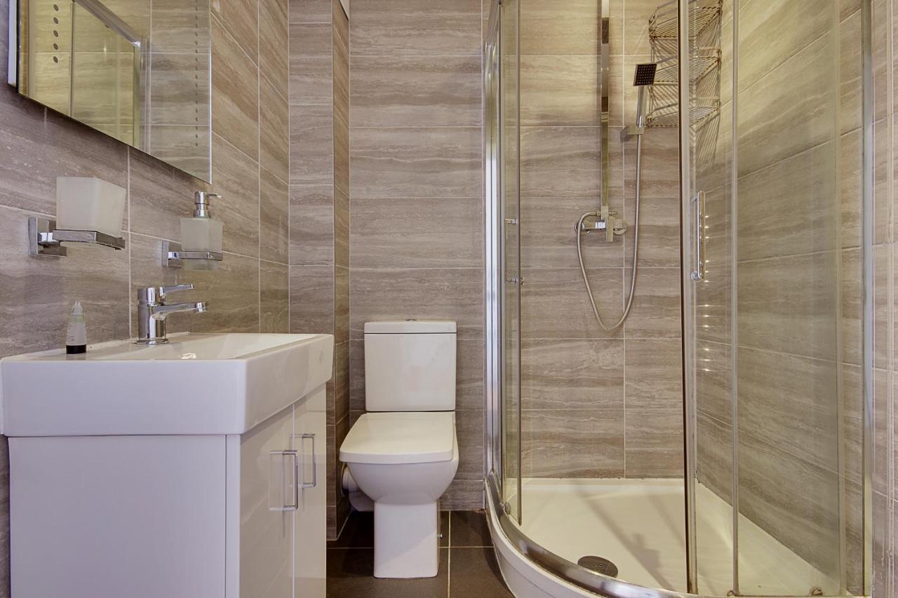 Turay Court Holiday Apartments Борнмът Екстериор снимка