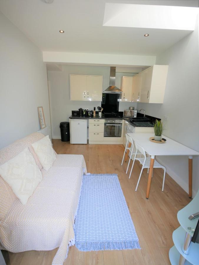 Turay Court Holiday Apartments Борнмът Екстериор снимка