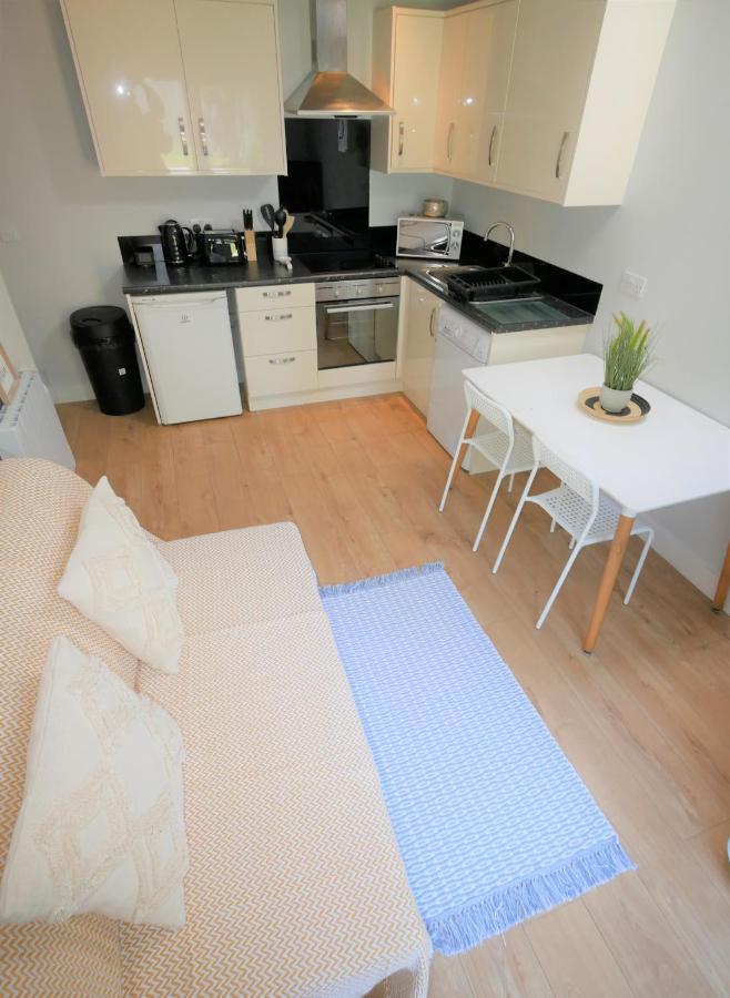 Turay Court Holiday Apartments Борнмът Екстериор снимка