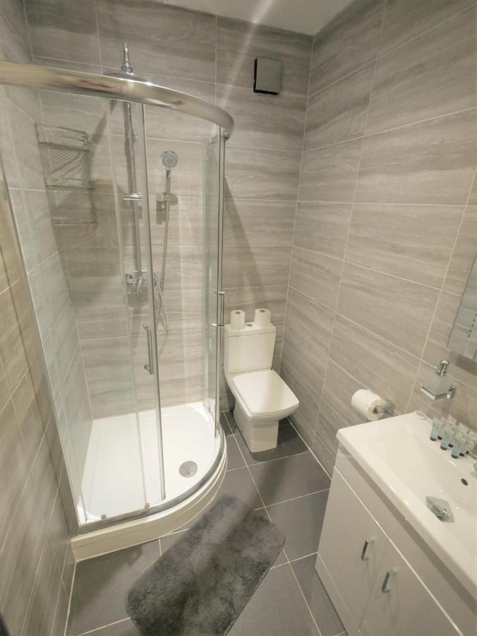 Turay Court Holiday Apartments Борнмът Екстериор снимка