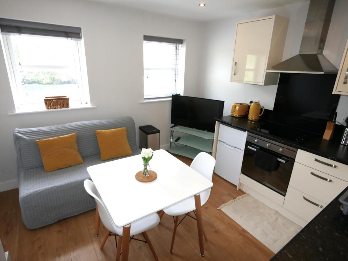 Turay Court Holiday Apartments Борнмът Екстериор снимка